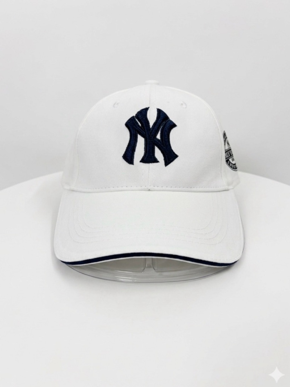 NWT New Era New York Yankees White Structured Hat Navy Piping MLB Cap